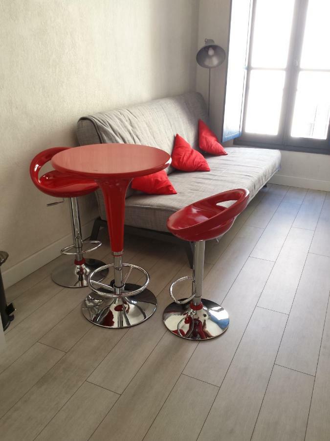Studio Nimes Centre ภายนอก รูปภาพ